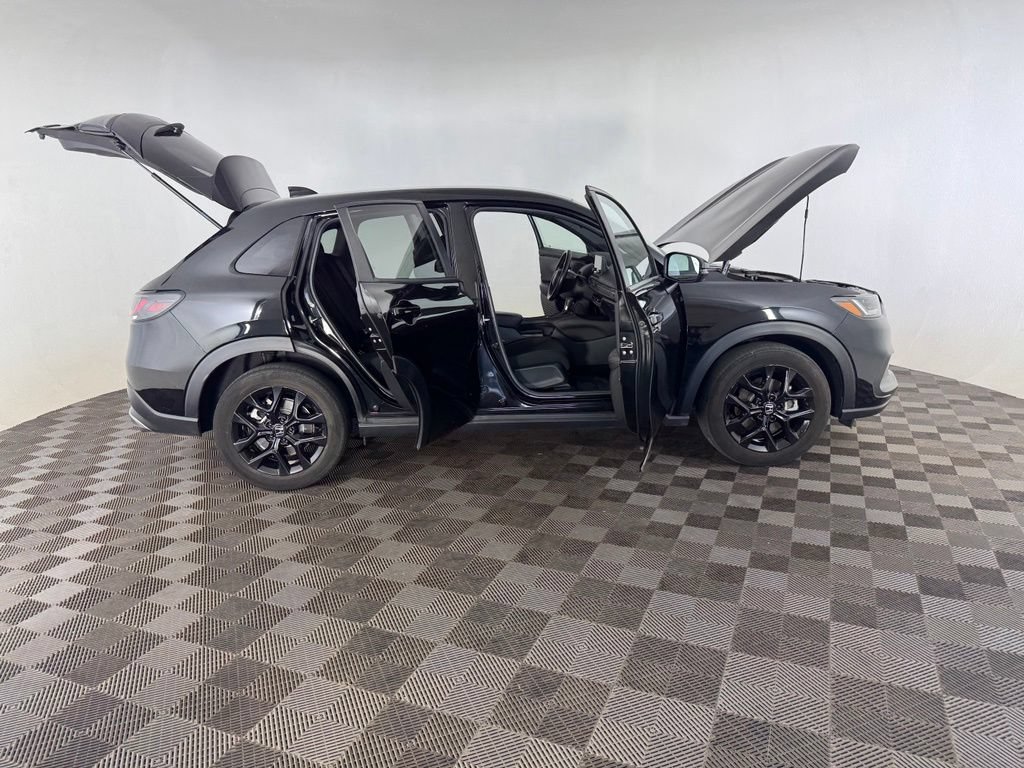 Certified 2025 Honda HR-V Sport image 14