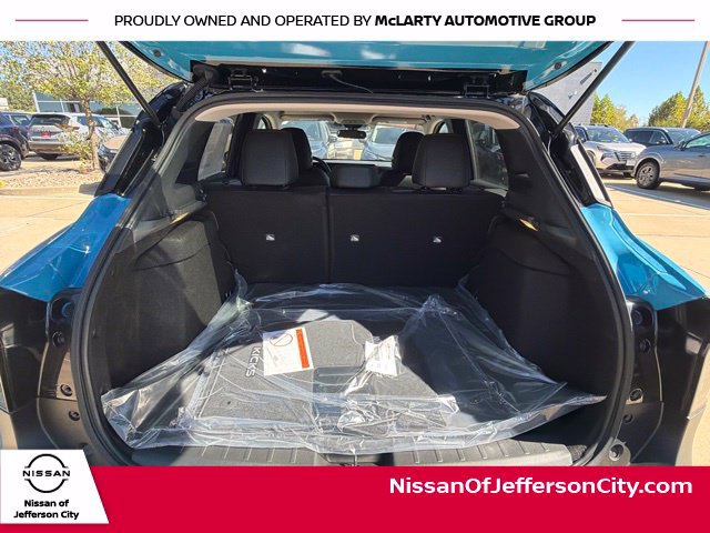 New 2027 Nissan Kicks SR w/ SR Premium Package AWD/4WD image 14