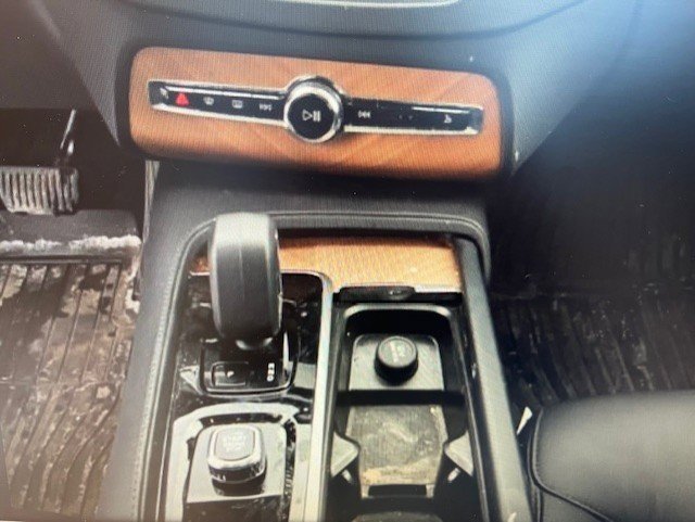 Used 2023 Volvo XC90 T8 Plus w/ Protection Package Premier image 4