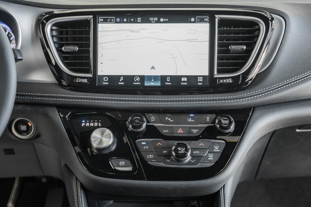 New 2026 Chrysler Pacifica Limited w/ Uconnect Theater Family Group image 21