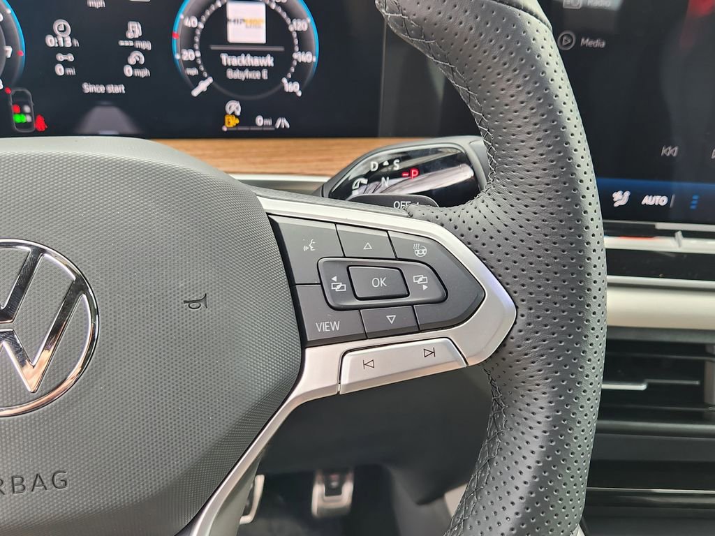 New 2026 Volkswagen Tiguan SEL R-Line image 18