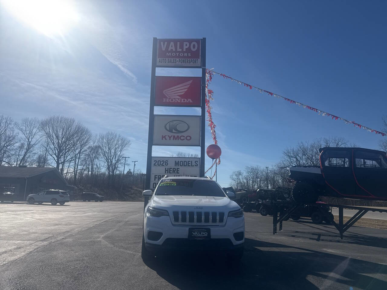 Used 2020 Jeep Cherokee Latitude w/ Cold Weather Group image 3