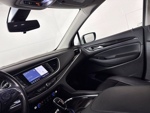 Used 2021 Buick Enclave Avenir w/ Avenir Technology Package AWD/4WD image 29