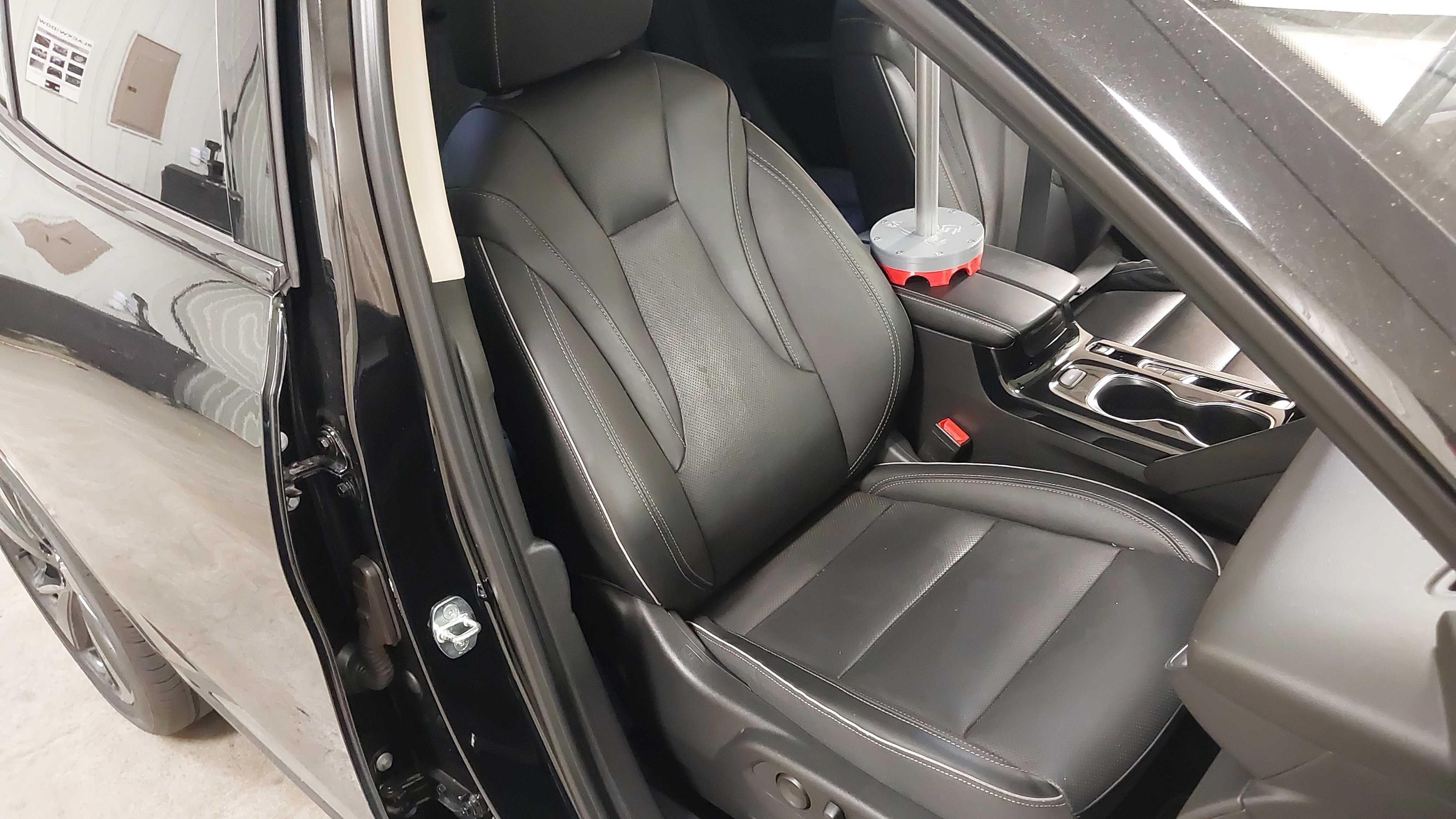 Certified 2021 Buick Envision Essence w/ Technology Package I image 28