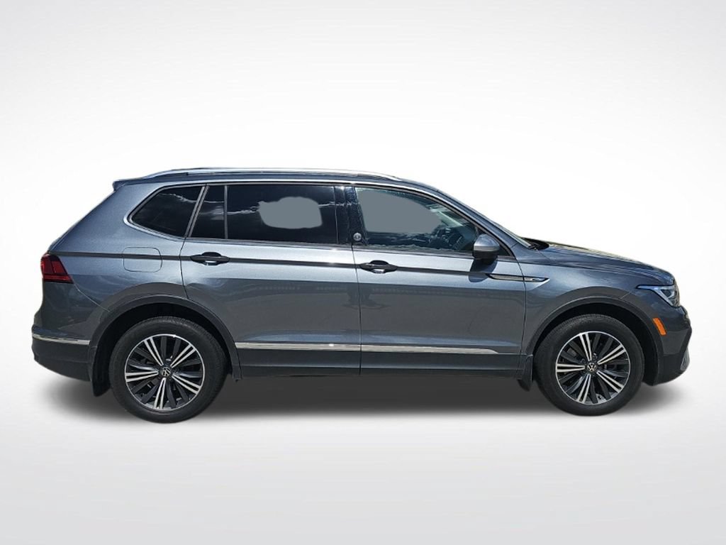Used 2024 Volkswagen Tiguan Wolfsburg Edition w/ Panoramic Sunroof Package FWD image 9