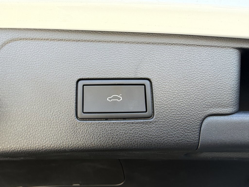 Used 2024 Volkswagen Atlas Cross Sport SEL R-Line image 42