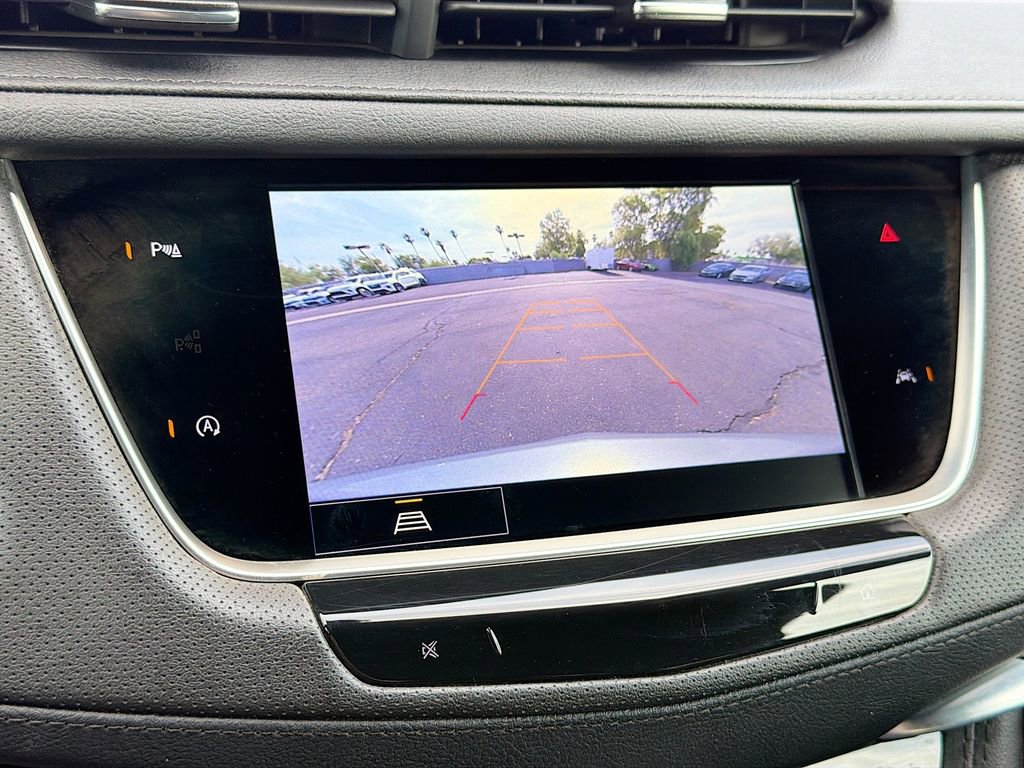 Used 2024 Cadillac XT6 Luxury image 13