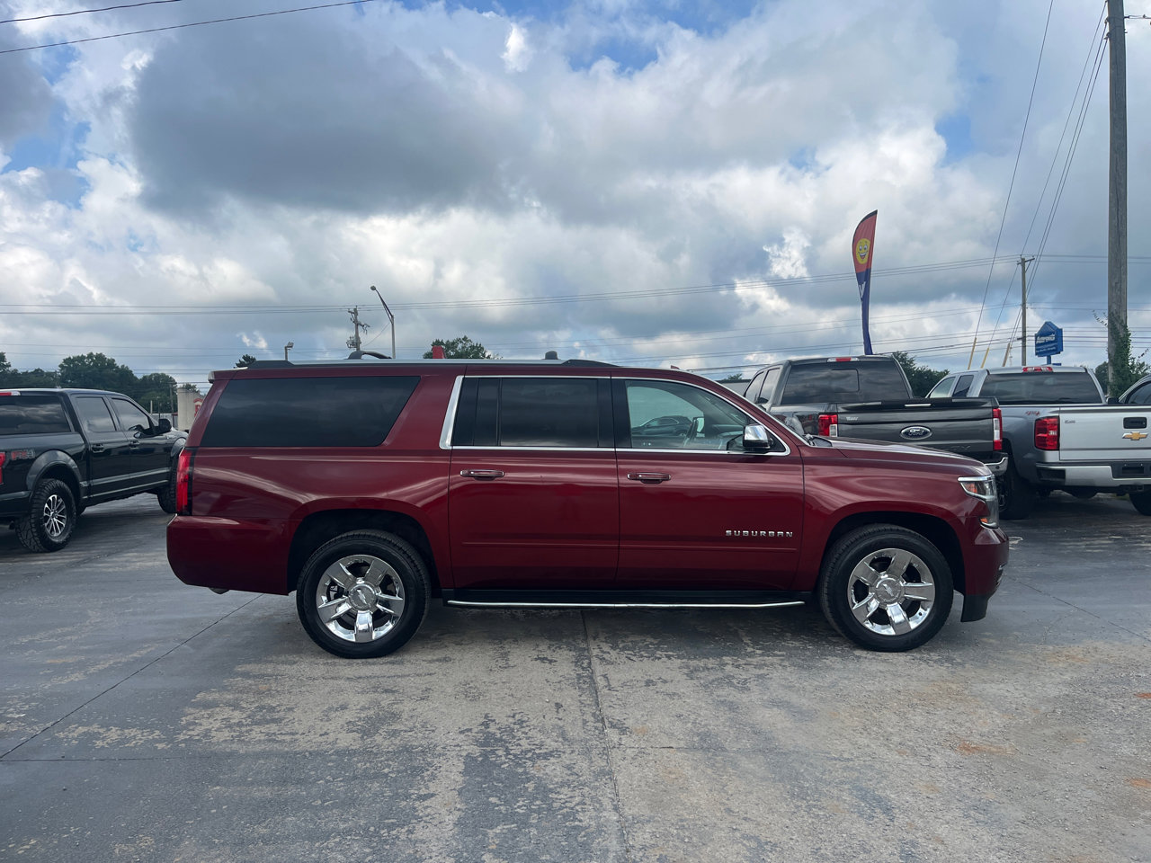 Used 2020 Chevrolet Suburban Premier AWD/4WD image 2