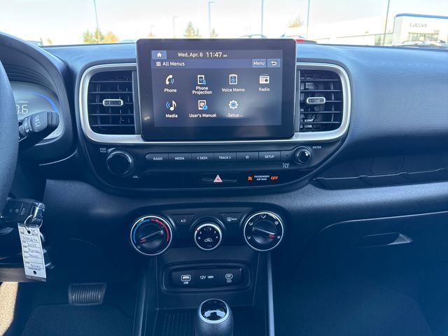 Used 2025 Hyundai Venue SE image 25