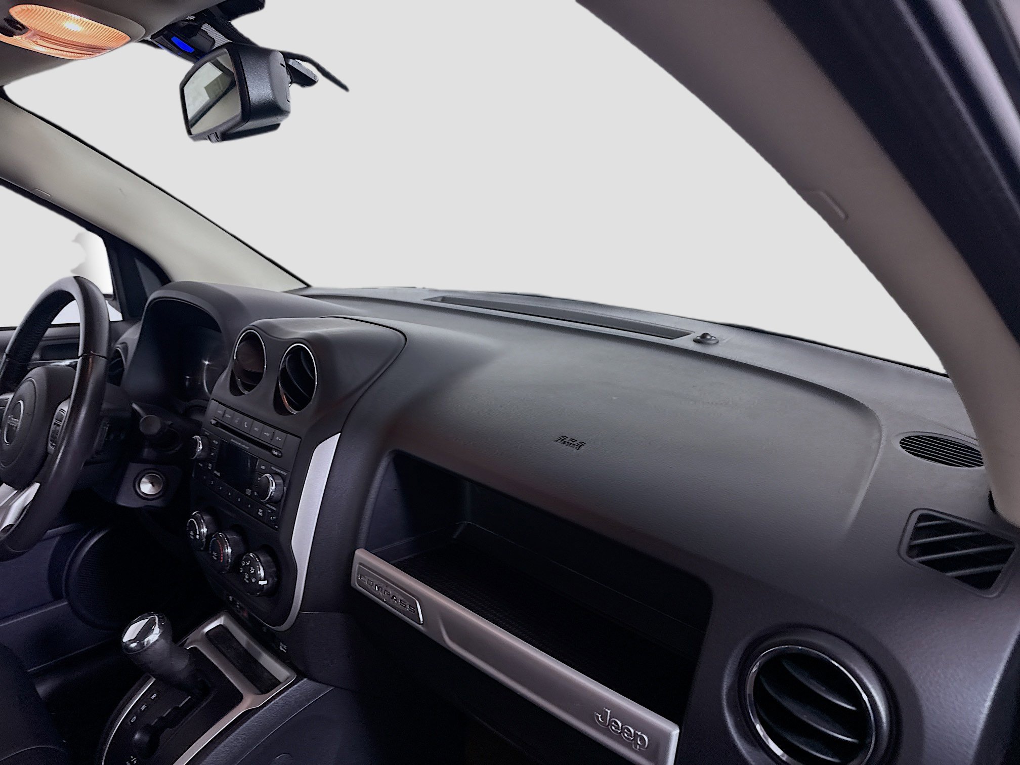 Used 2017 Jeep Compass High Altitude image 28