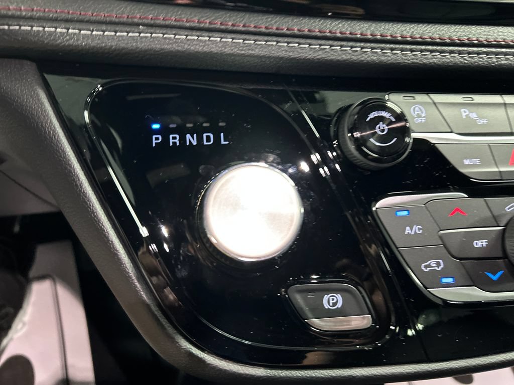 New 2027 Chrysler Pacifica Select FWD image 18
