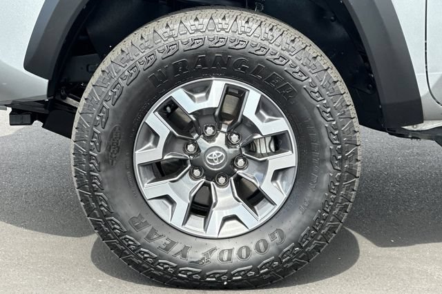Certified 2023 Toyota Tacoma TRD Off-Road w/ Technology Package AWD/4WD image 30