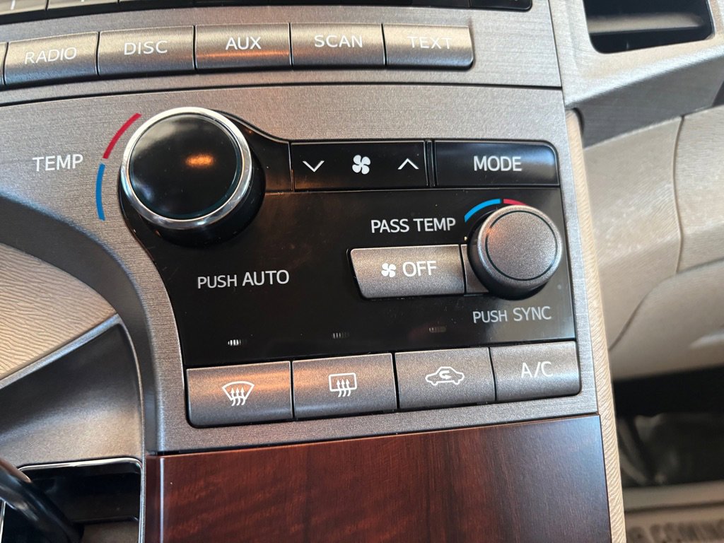 Used 2011 Toyota Venza w/ Leather Pkg FWD image 15