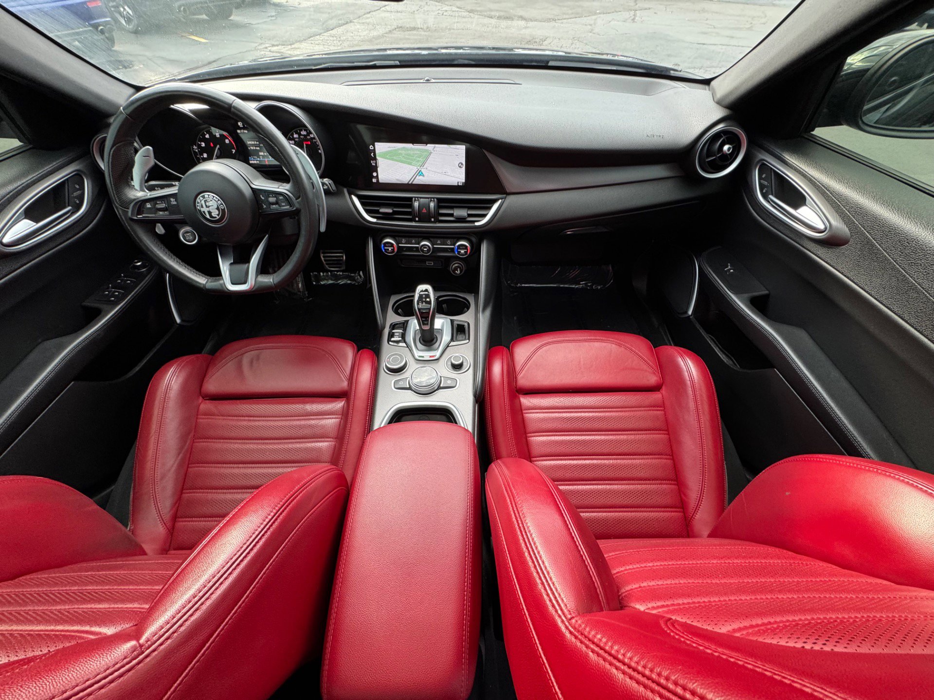 Used 2022 Alfa Romeo Giulia Veloce image 16