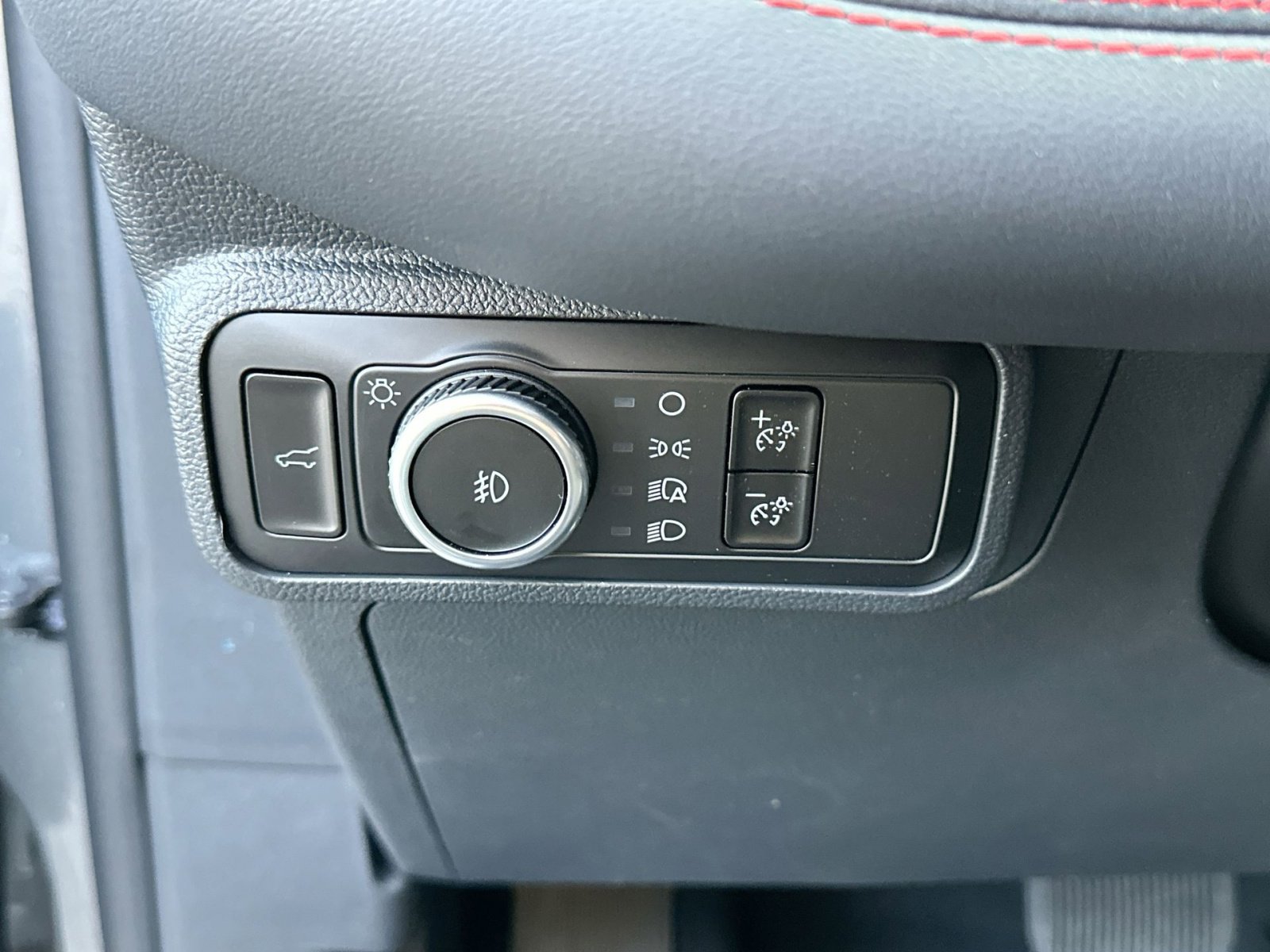 New 2026 Ford Explorer ST w/ Sun And Sound Package image 17