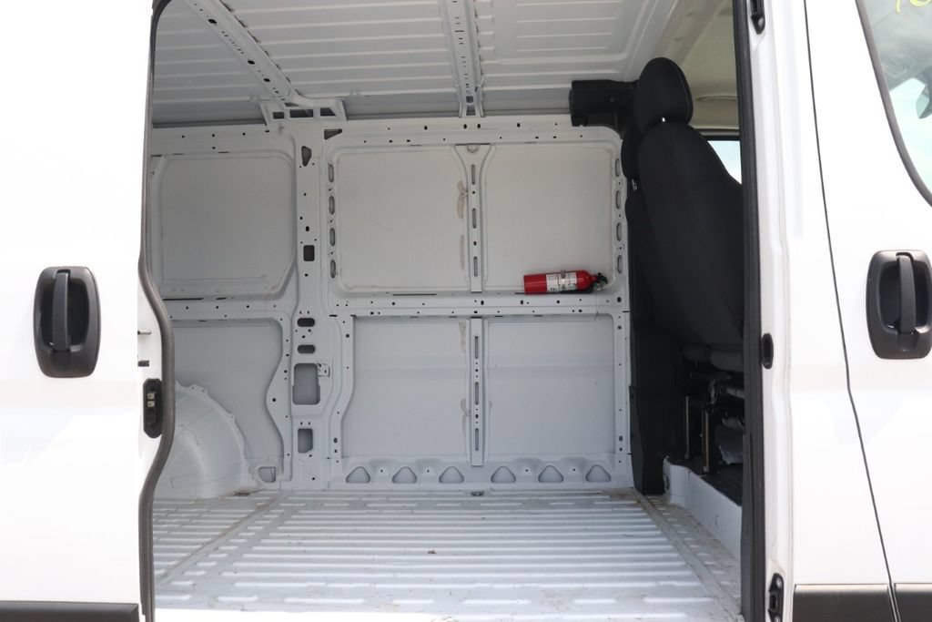 Used 2024 RAM ProMaster 3500 w/ Safety Group FWD image 23