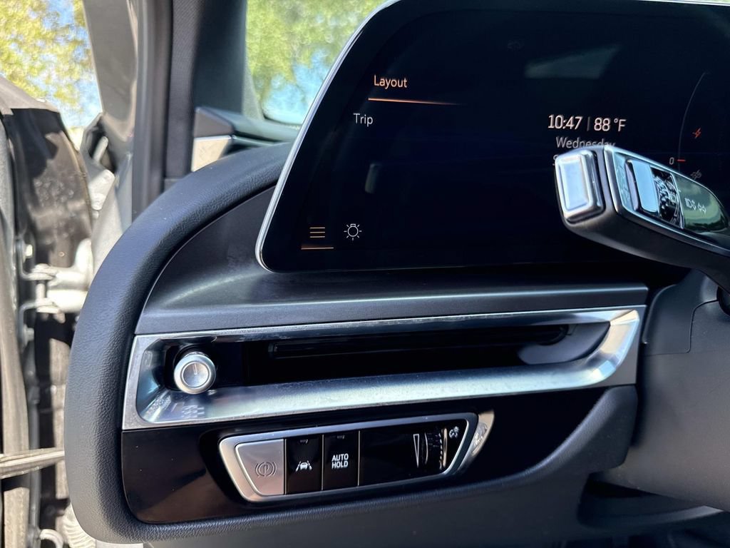 Certified 2024 Cadillac Lyriq Tech AWD/4WD image 31