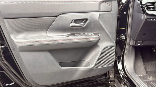 New 2026 Nissan Kicks SR w/ SR Premium Package image 23