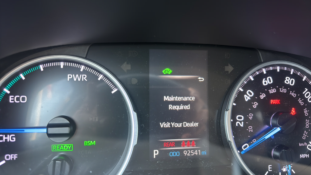 Used 2021 Toyota RAV4 XLE Premium AWD/4WD image 18