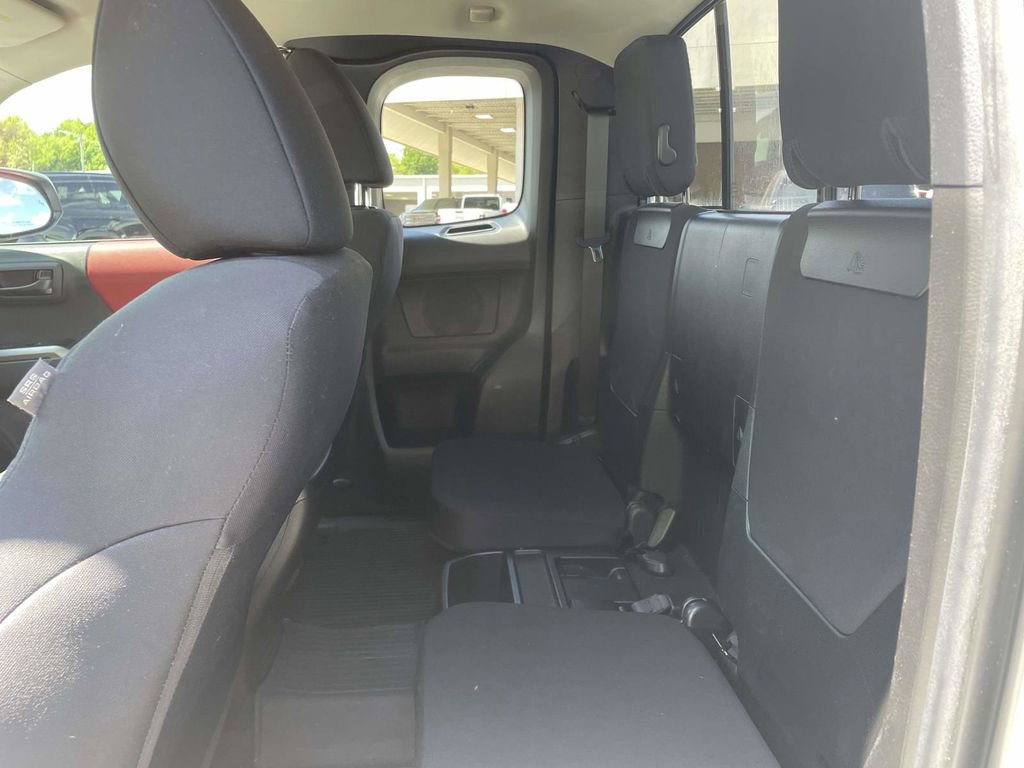 Used 2022 Toyota Tacoma SR5 w/ Technology Package RWD image 19
