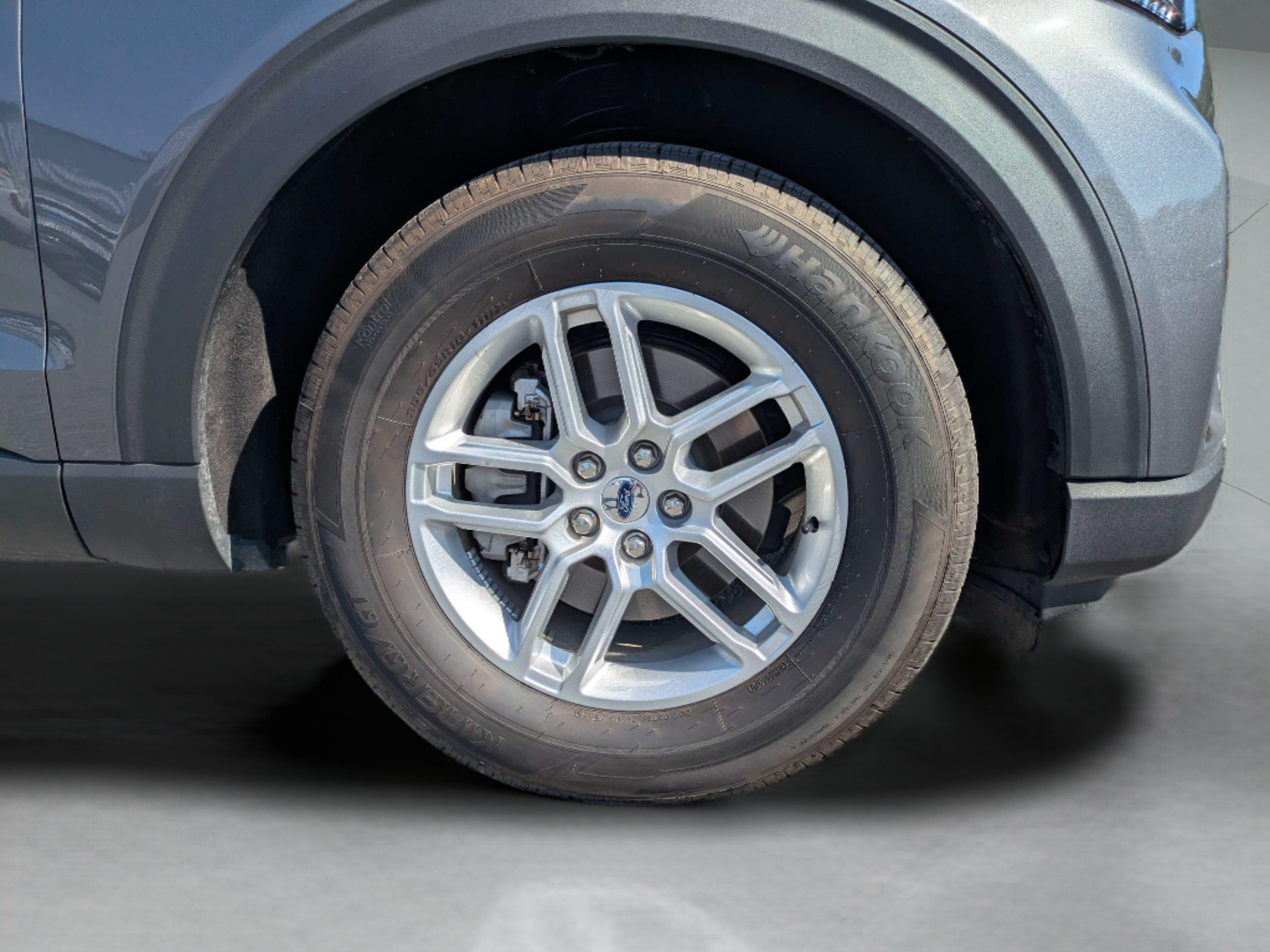 Used 2026 Ford Explorer Active RWD image 29