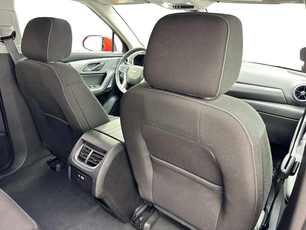 Used 2025 Chevrolet Blazer LT FWD image 40