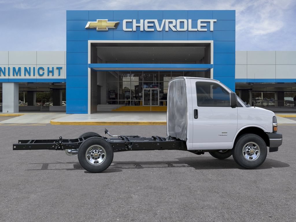 New 2026 Chevrolet Express 3500 w/ Power Convenience Package RWD image 5