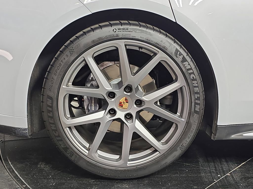 Certified 2024 Porsche Panamera image 29