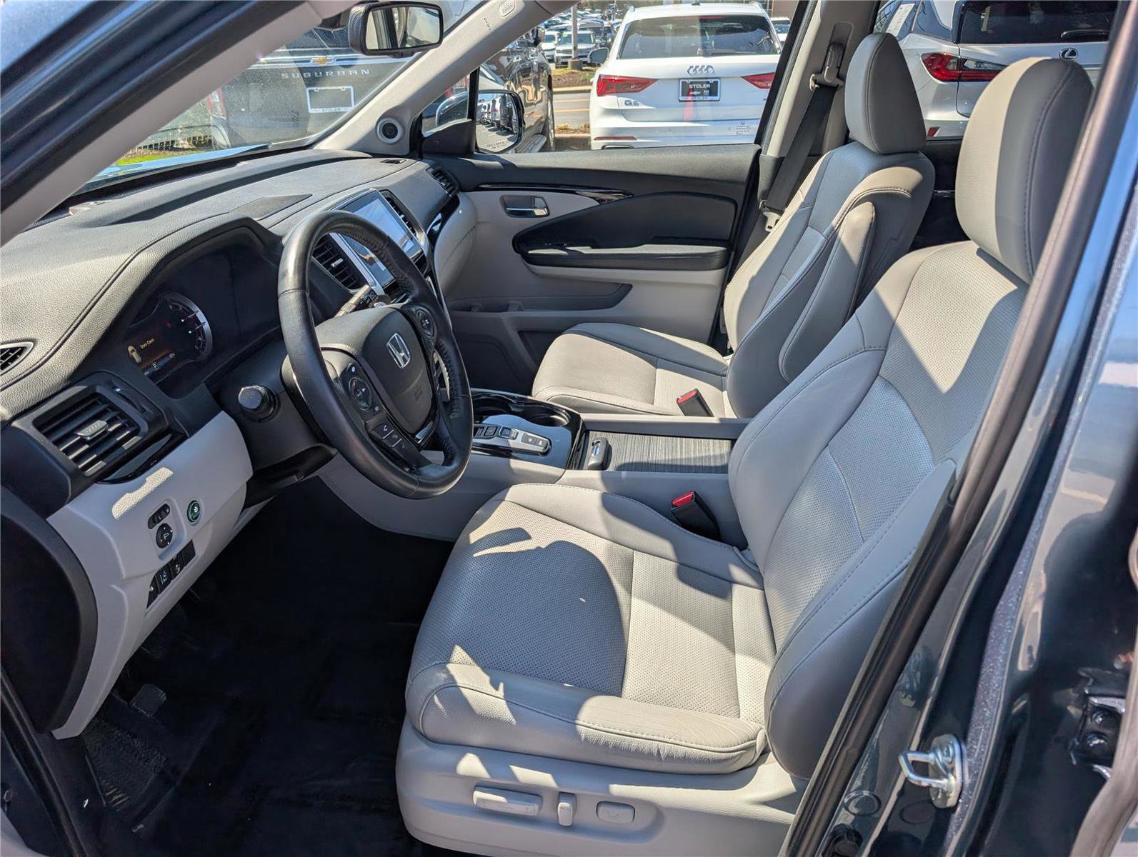 Used 2018 Honda Pilot Elite image 23