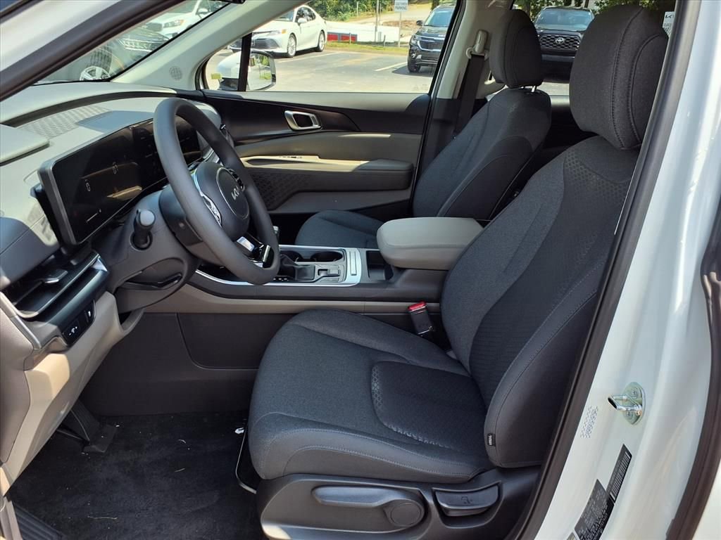 New 2026 Kia Carnival LX image 12