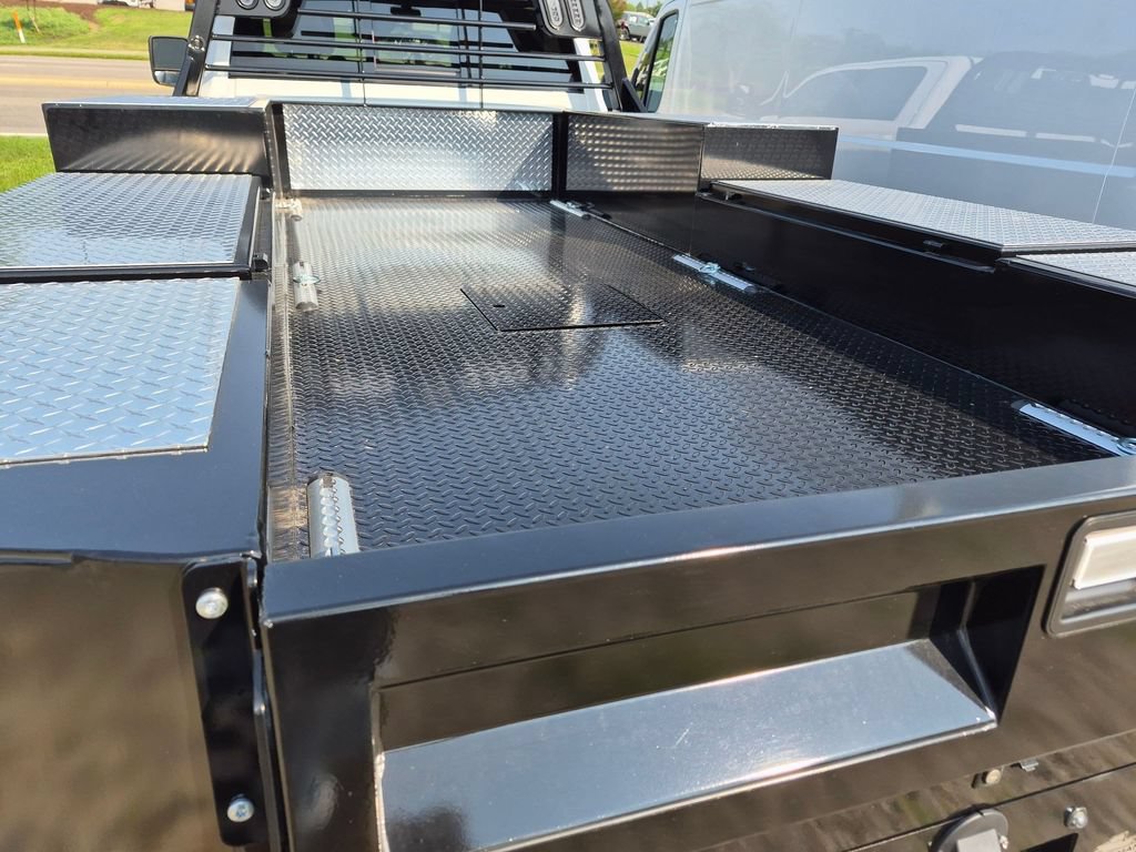 New 2026 RAM 5500 4x4 Crew Cab w/ Laramie Trim Package image 24