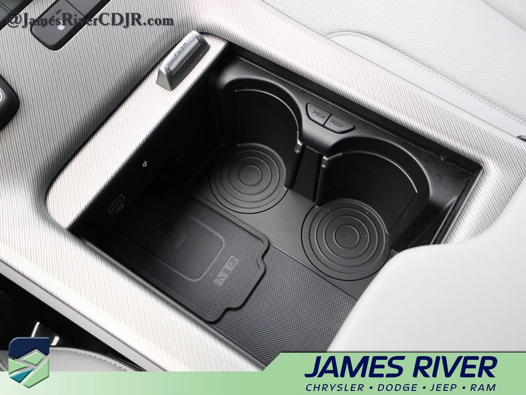 Used 2025 Hyundai Palisade SEL FWD image 39
