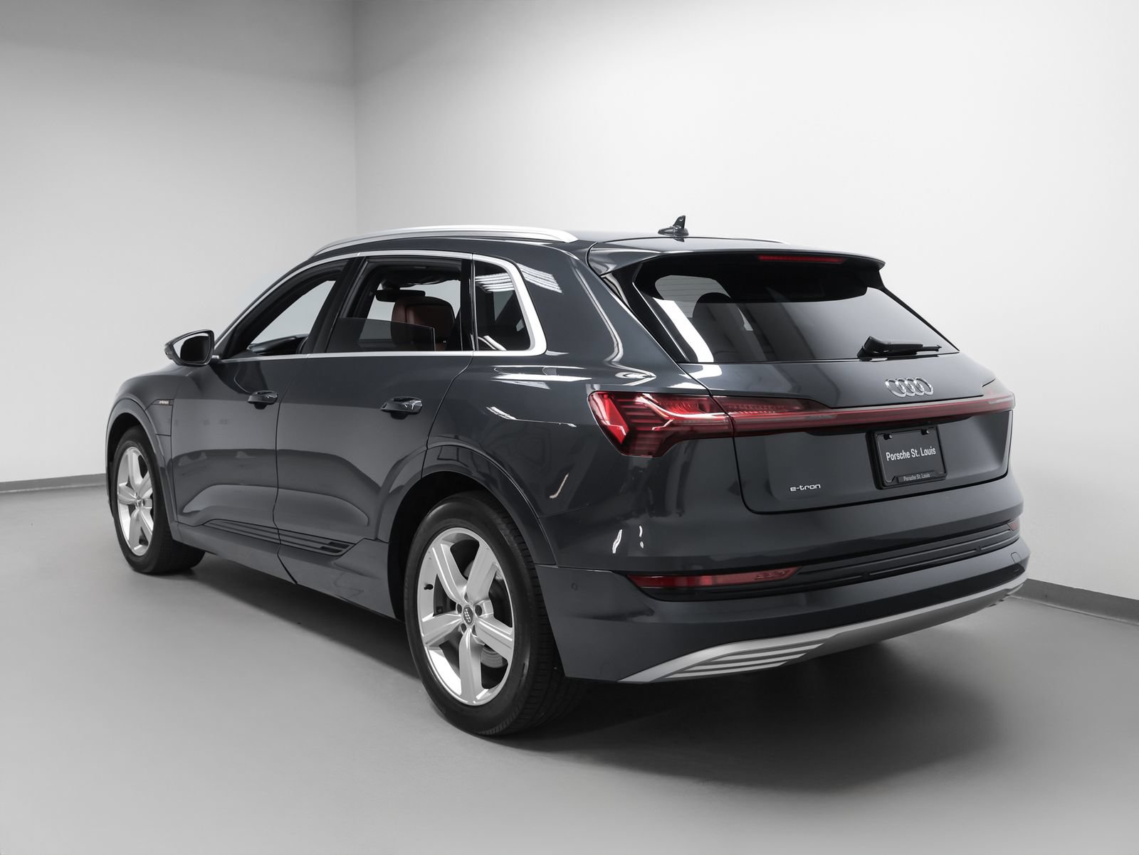 Used 2019 Audi e-tron Prestige AWD/4WD image 3