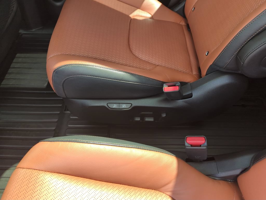 Used 2023 Kia Carnival SX Prestige FWD image 29