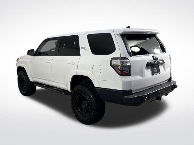 Used 2018 Toyota 4Runner TRD Off-Road Premium AWD/4WD image 31