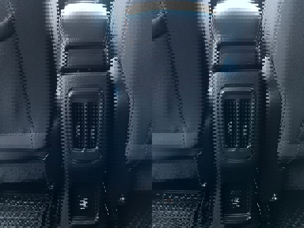 Used 2020 Jeep Compass Sport w/ Cold Weather Group image 19