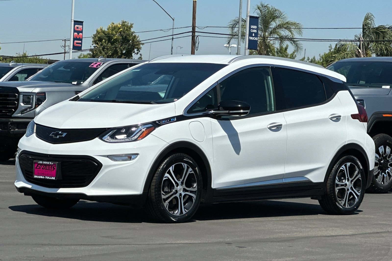 Used 2020 Chevrolet Bolt Premier w/ Infotainment Package FWD image 9