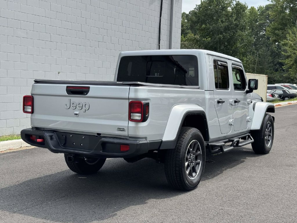Used 2023 Jeep Gladiator Overland AWD/4WD image 21