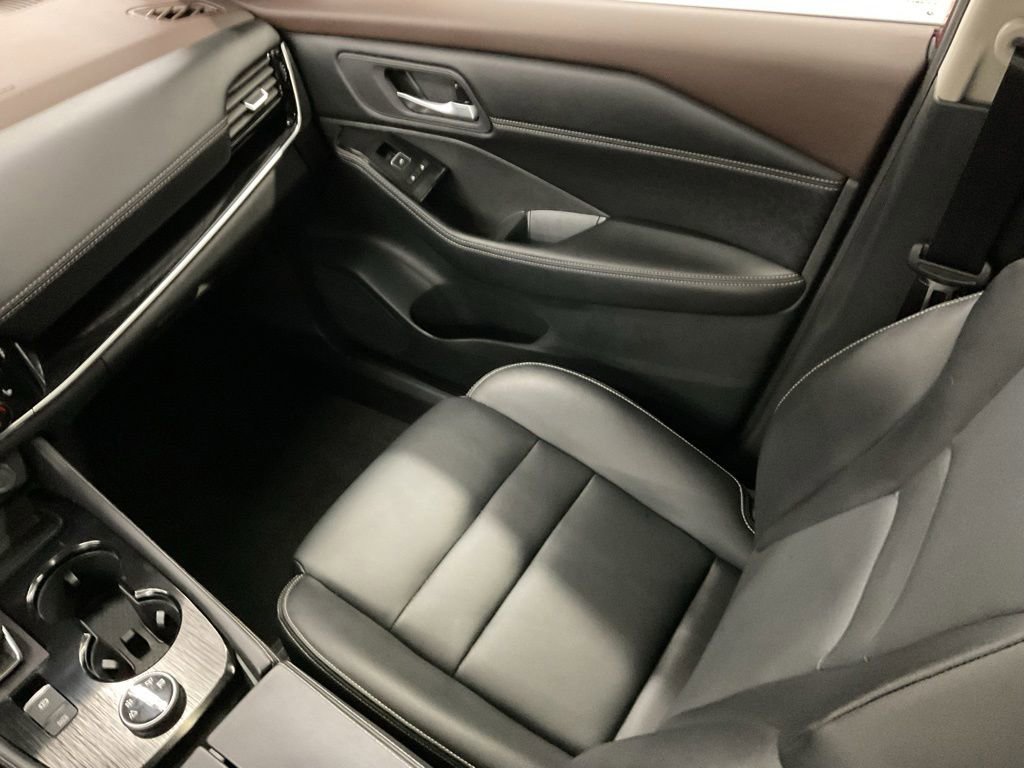 Used 2023 Nissan Rogue SL w/ SL Premium Package AWD/4WD image 16