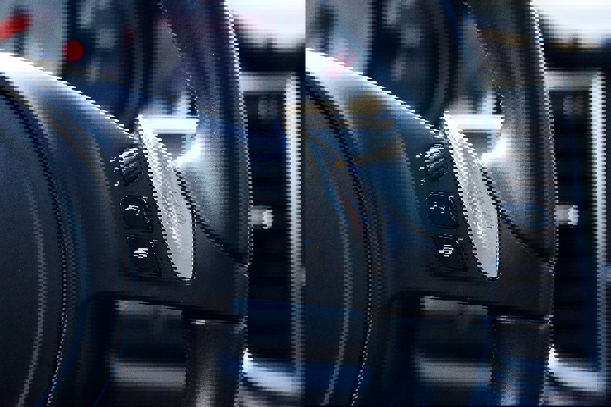 Used 2016 Porsche Panamera S image 31