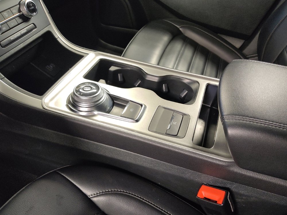 Used 2024 Ford Edge SEL image 26