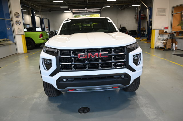 New 2026 GMC Canyon AT4 w/ Technology Plus Package AWD/4WD image 2