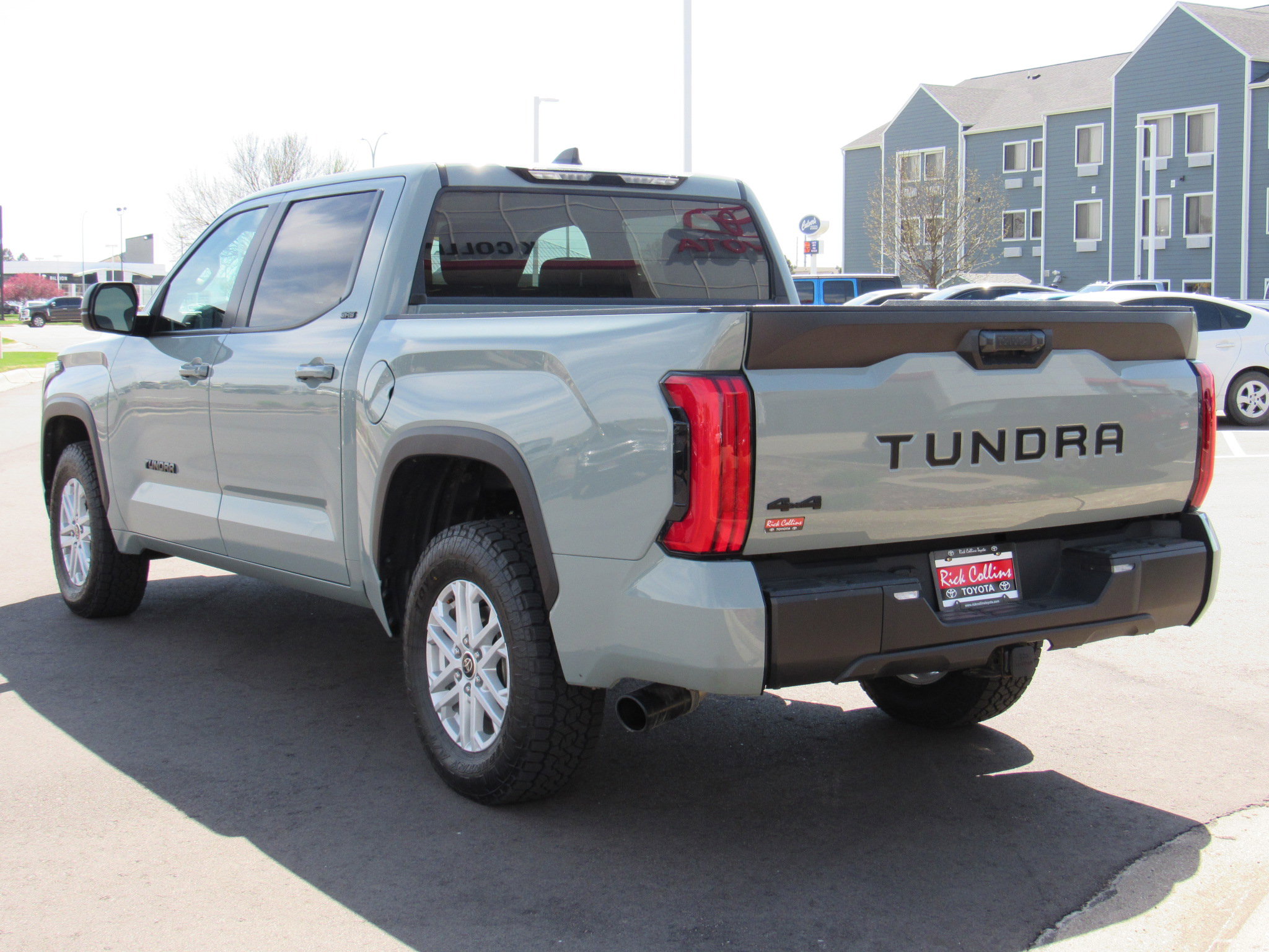 Used 2024 Toyota Tundra SR5 w/ SR5 Premium Package AWD/4WD image 8