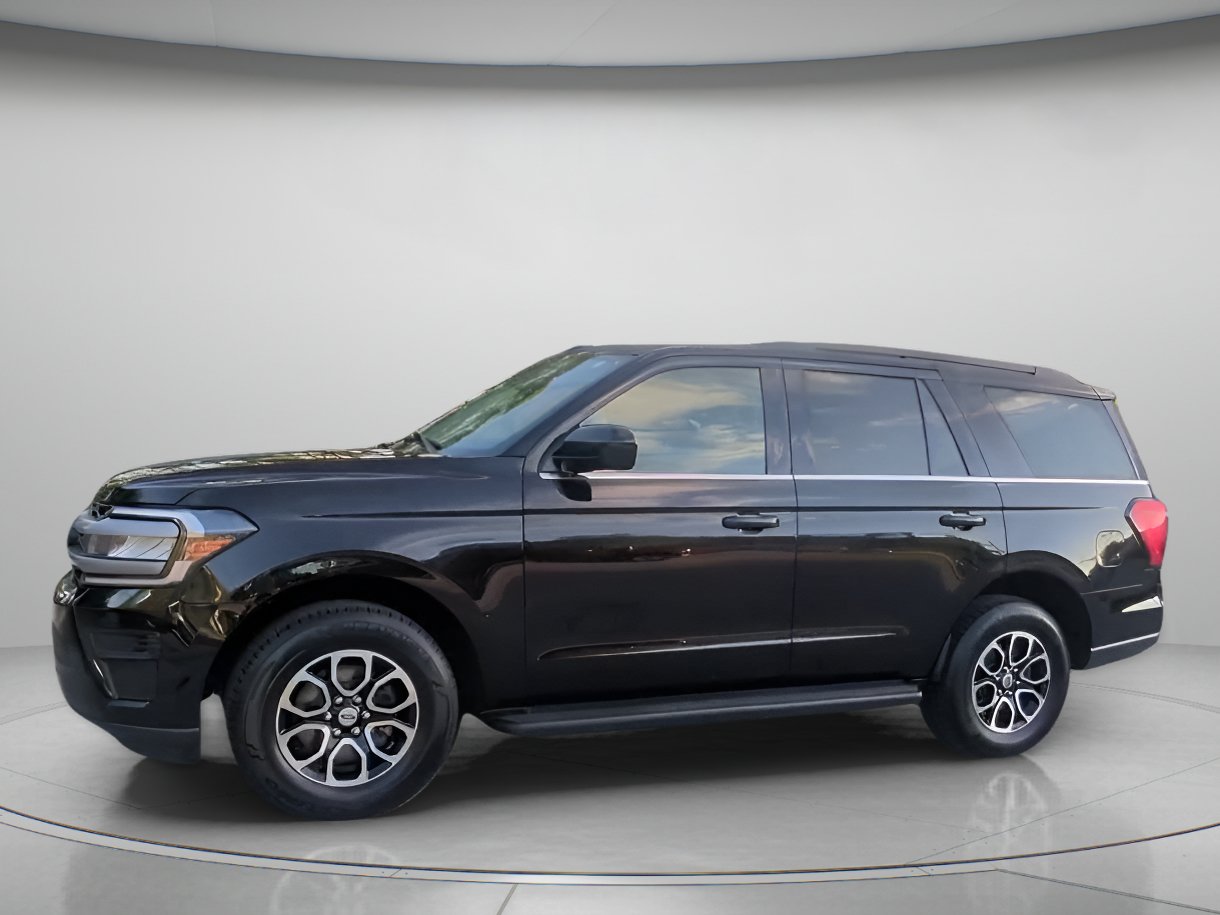 Certified 2024 Ford Expedition XLT RWD image 12
