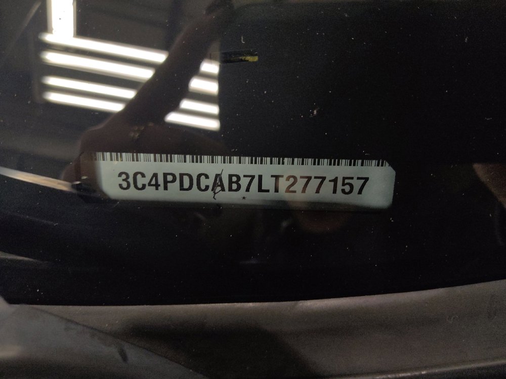 Used 2020 Dodge Journey SE w/ Blacktop Package FWD image 33