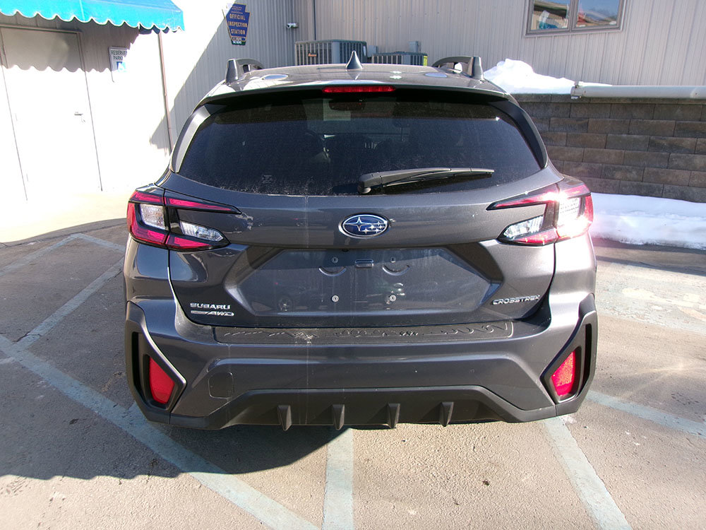 Used 2024 Subaru Crosstrek 2.0i Premium AWD/4WD image 4