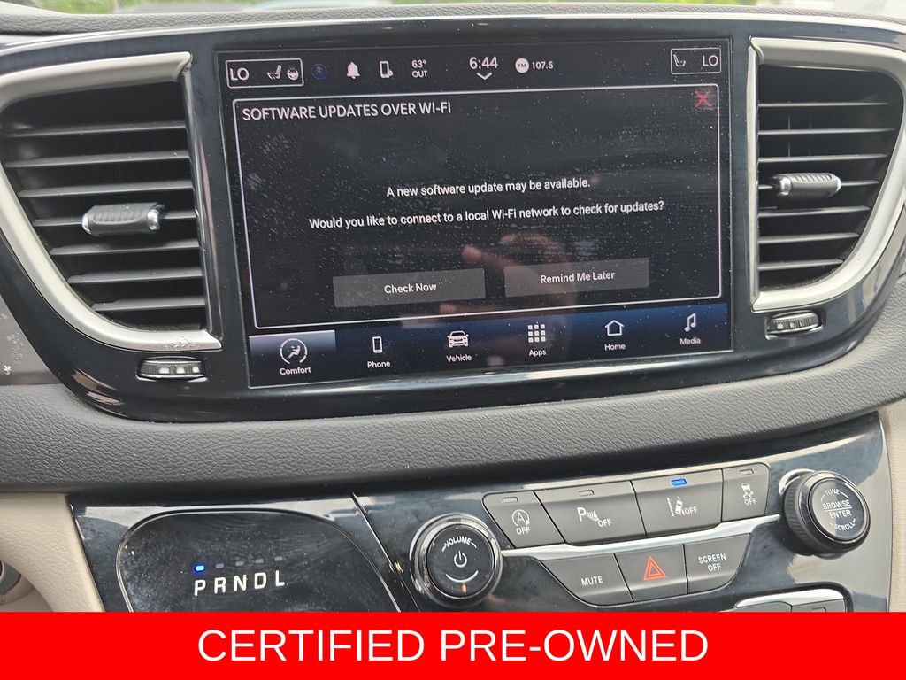 Used 2023 Chrysler Pacifica Touring-L FWD image 20