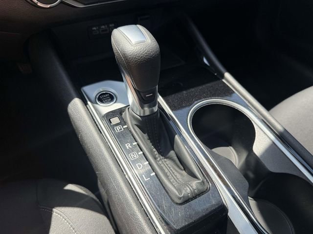 Used 2024 Nissan Altima 2.5 SV FWD image 27