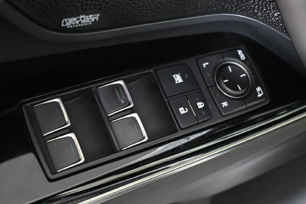 Used 2024 Lexus LX 600 4WD w/ Appearance Package image 28