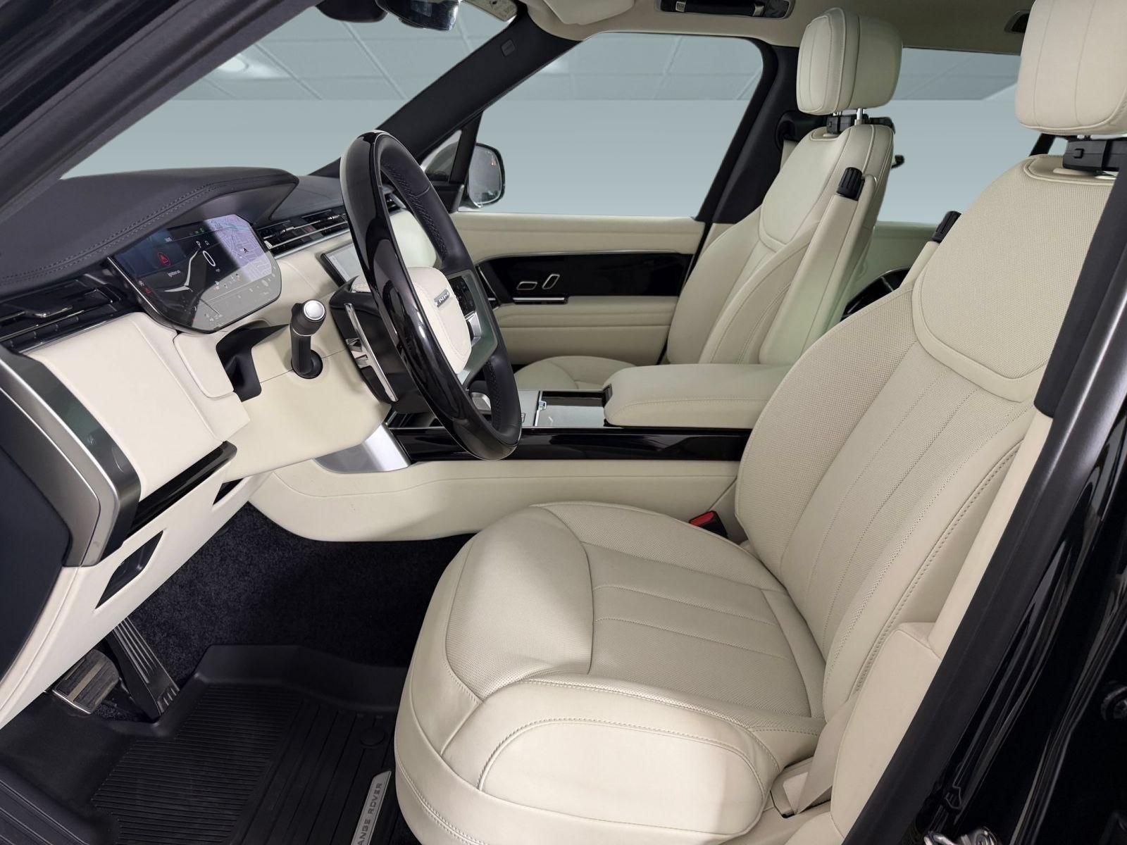 New 2026 Land Rover Range Rover SE AWD/4WD image 5